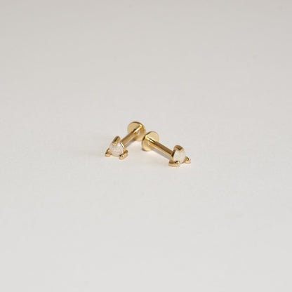 Round Opal Labret Studs In Gold - LÉA