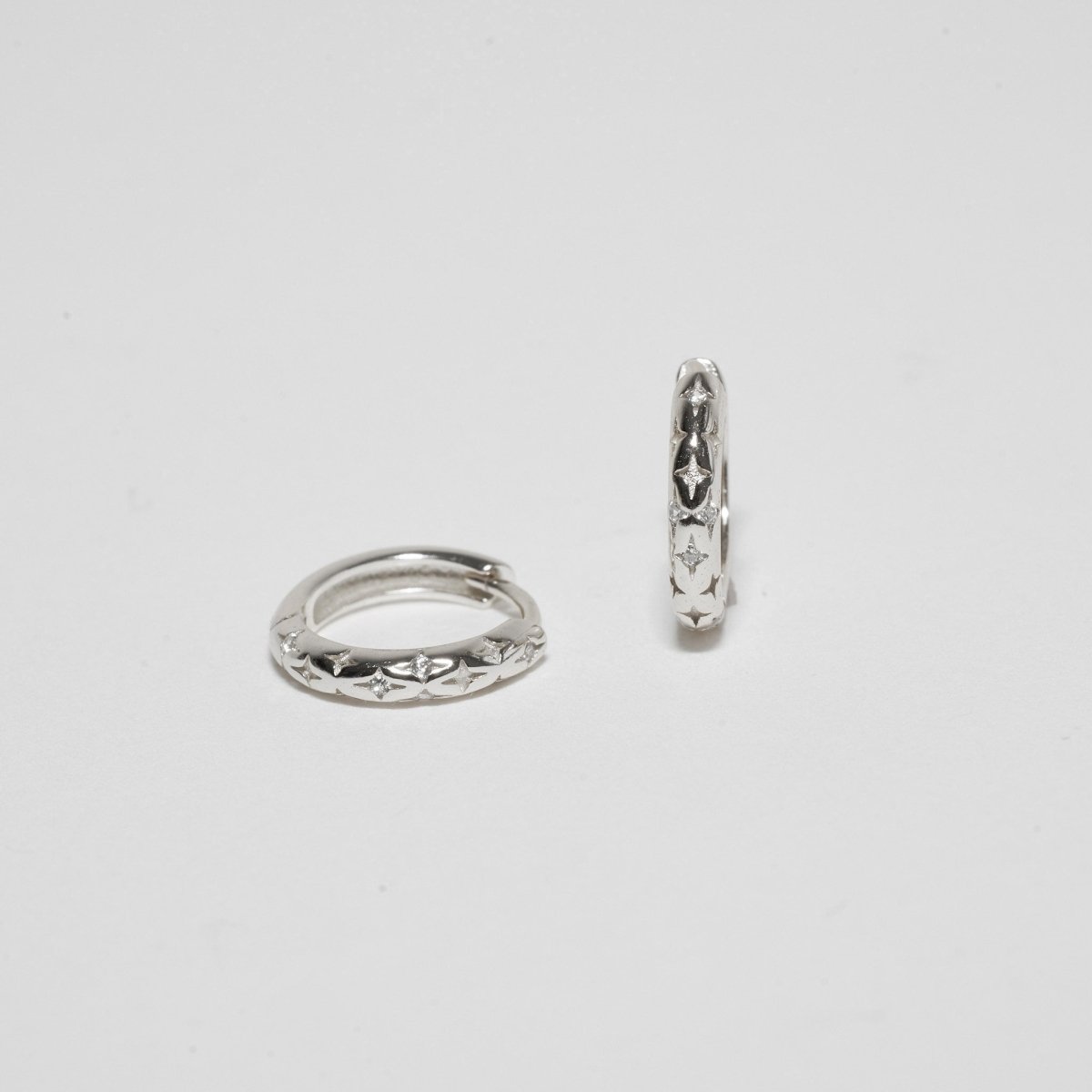 Starburst Crystal Huggies In Silver - LÉA