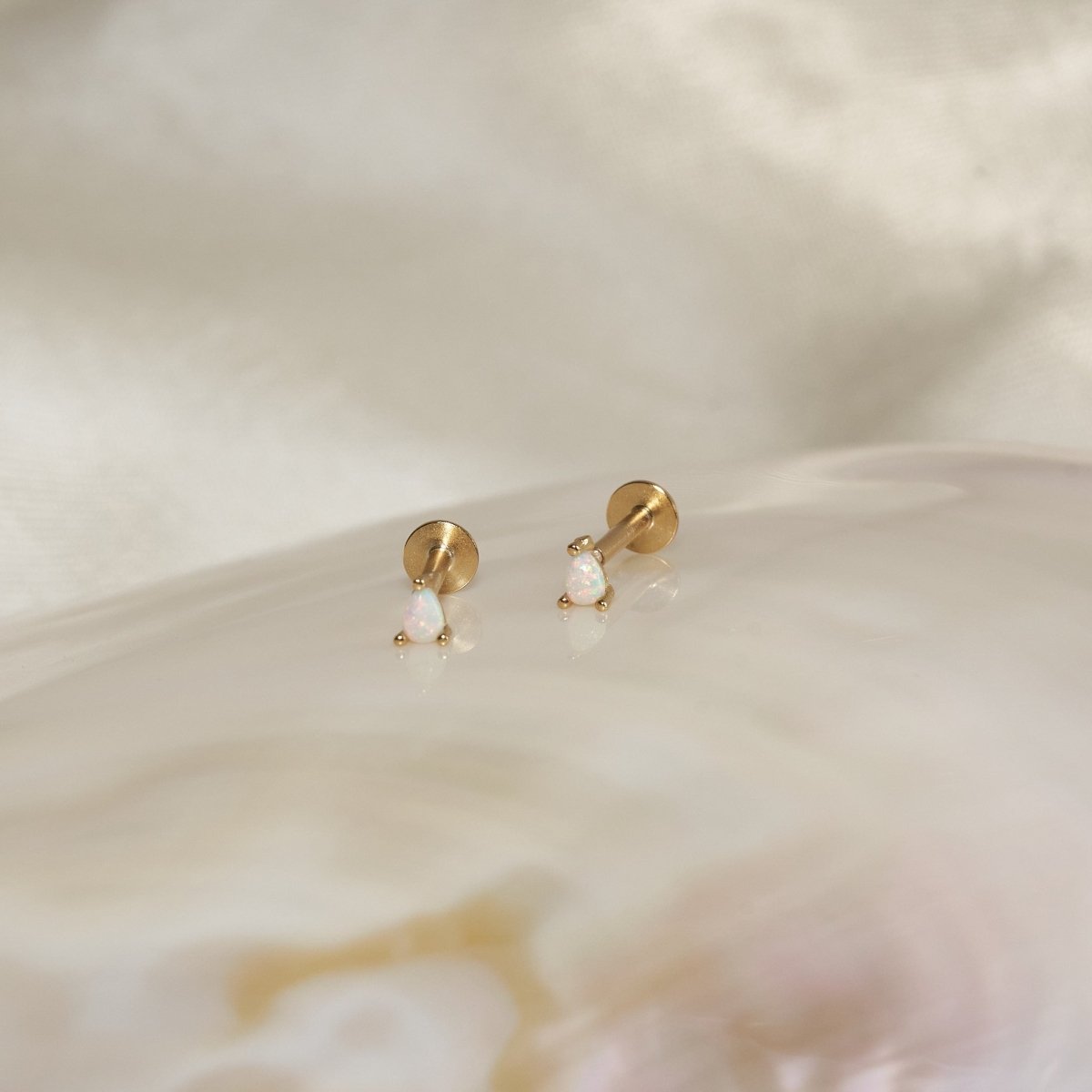 Teardrop Opal Labret Studs In Gold - LÉA