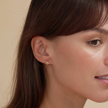 Tiny Star Huggies in Gold - LÉA