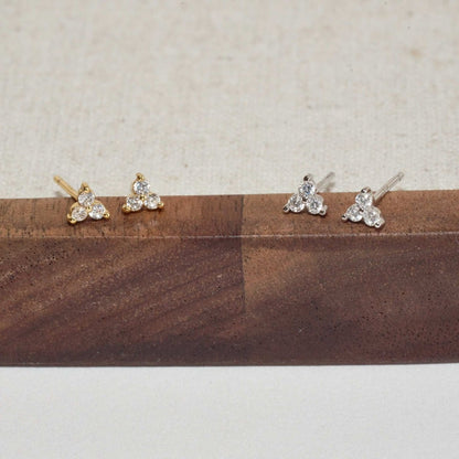 Triple Topaz Piercing Studs In Silver - LÉA